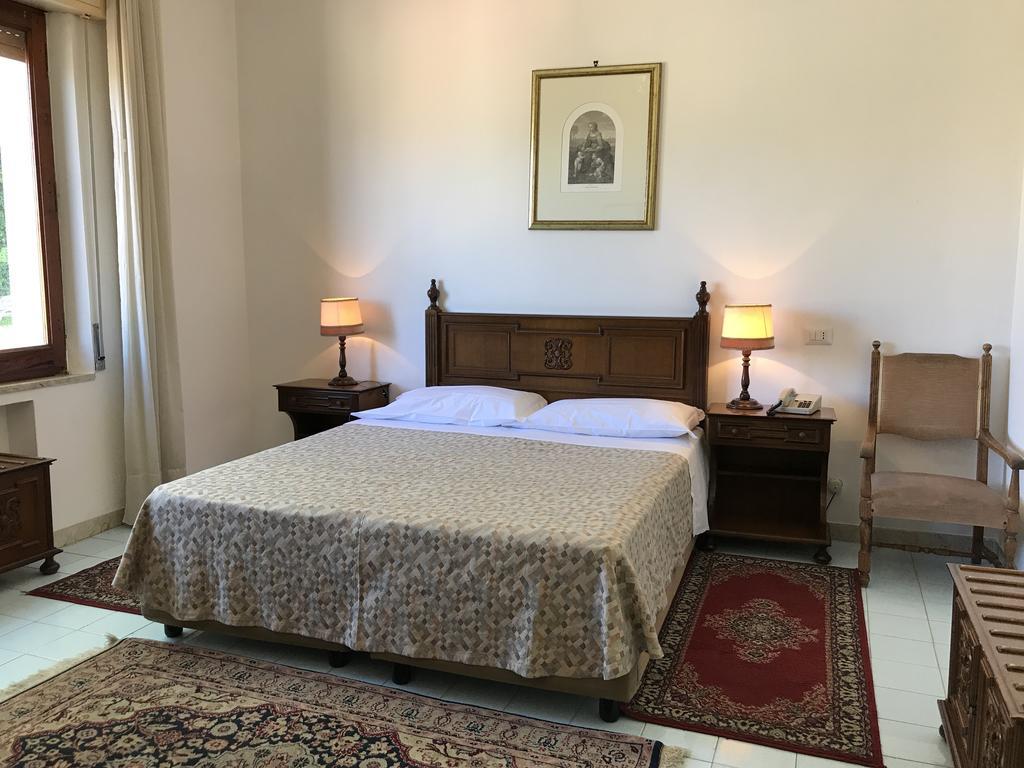Standard Double or Twin Room with Garden View