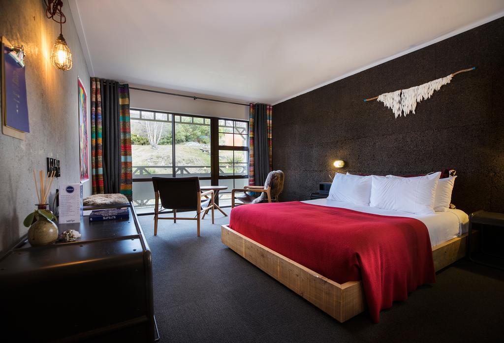 Lodge Queen Room