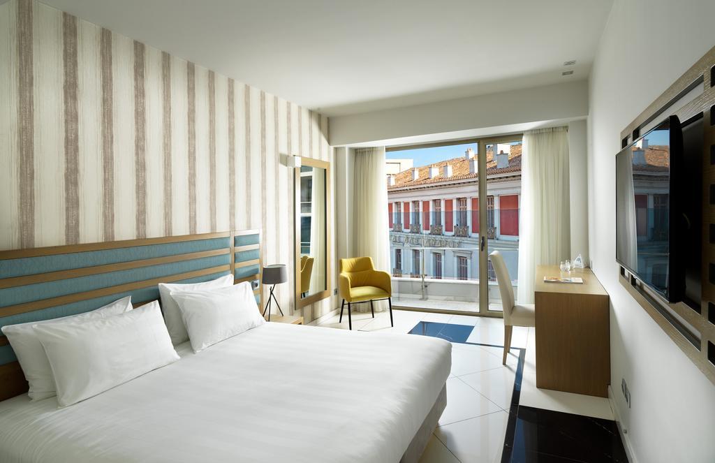 Deluxe Room with City View