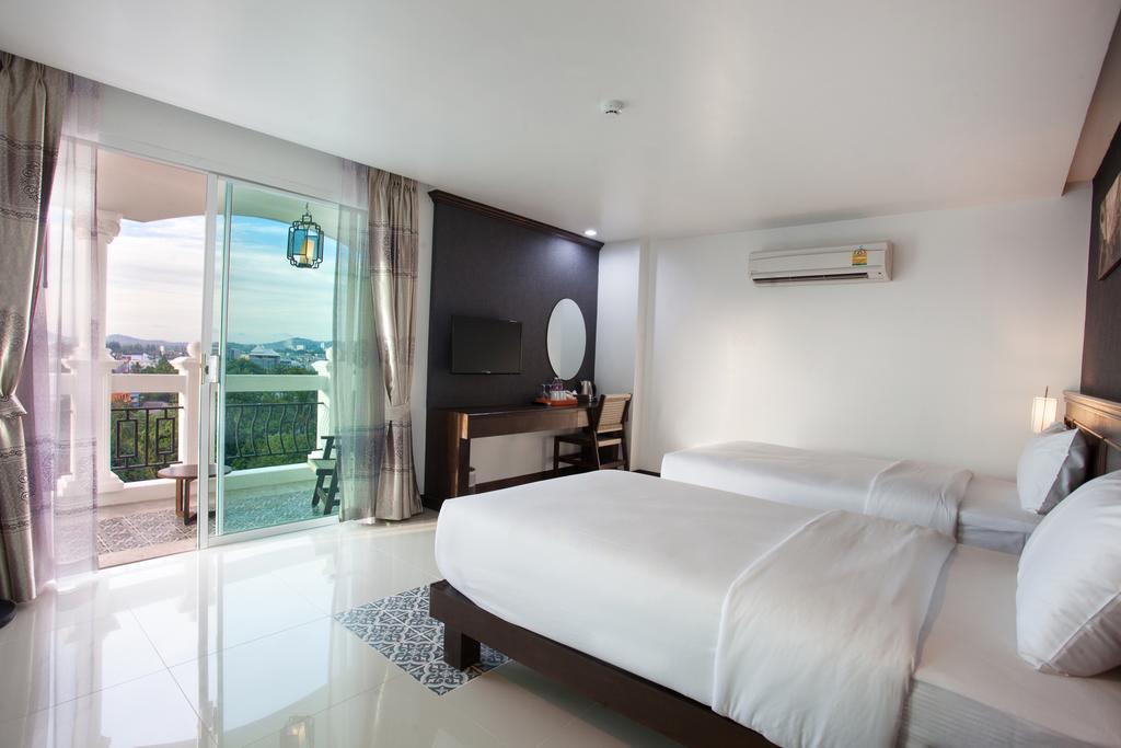 Premier Twin Room