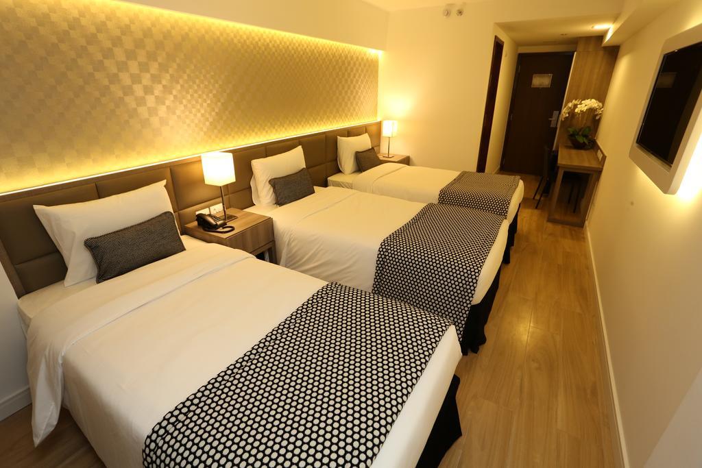 Luxury Triple Room