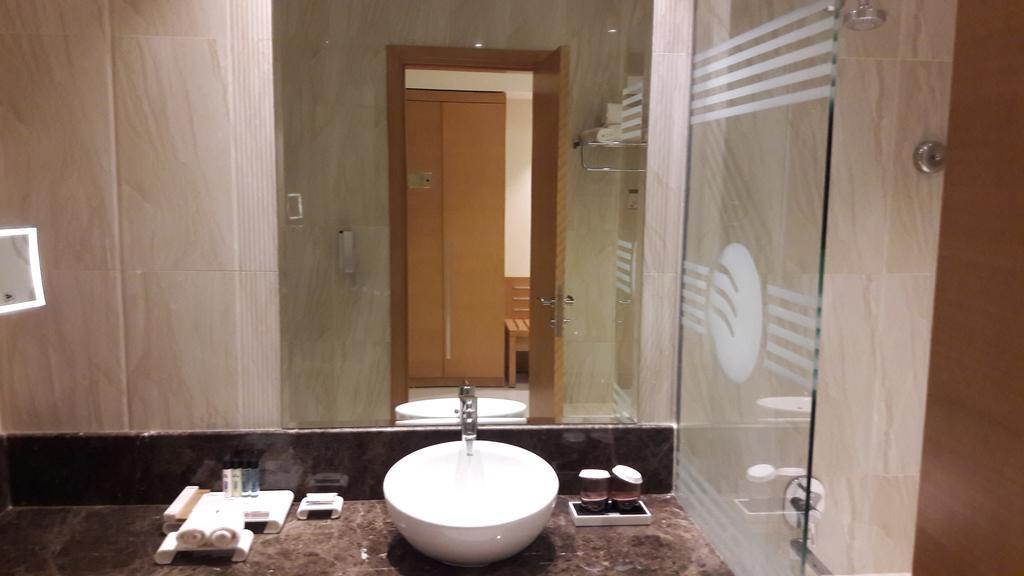 Deluxe Room,435113094:JPEG