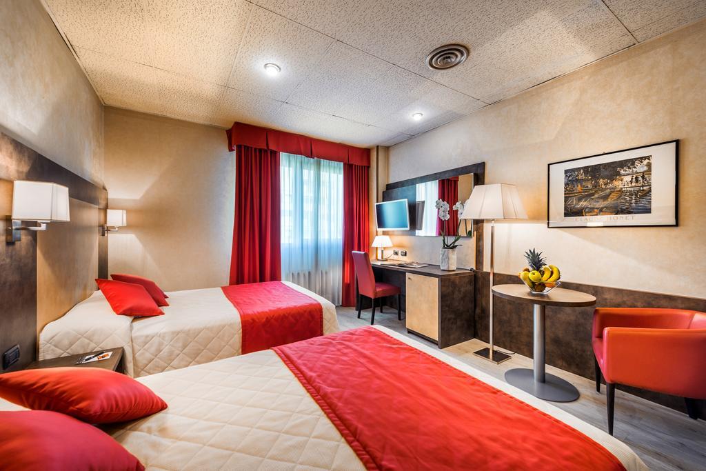 Deluxe Double Room with Two Double Beds