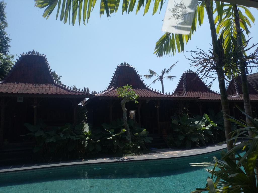Joglo Suite with Pool Access