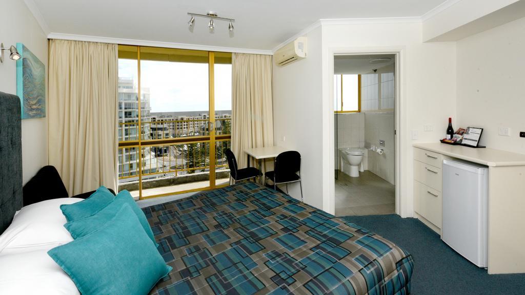 Queen Room with Balcony - Disability Access