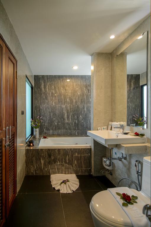 King Suite with Balcony
