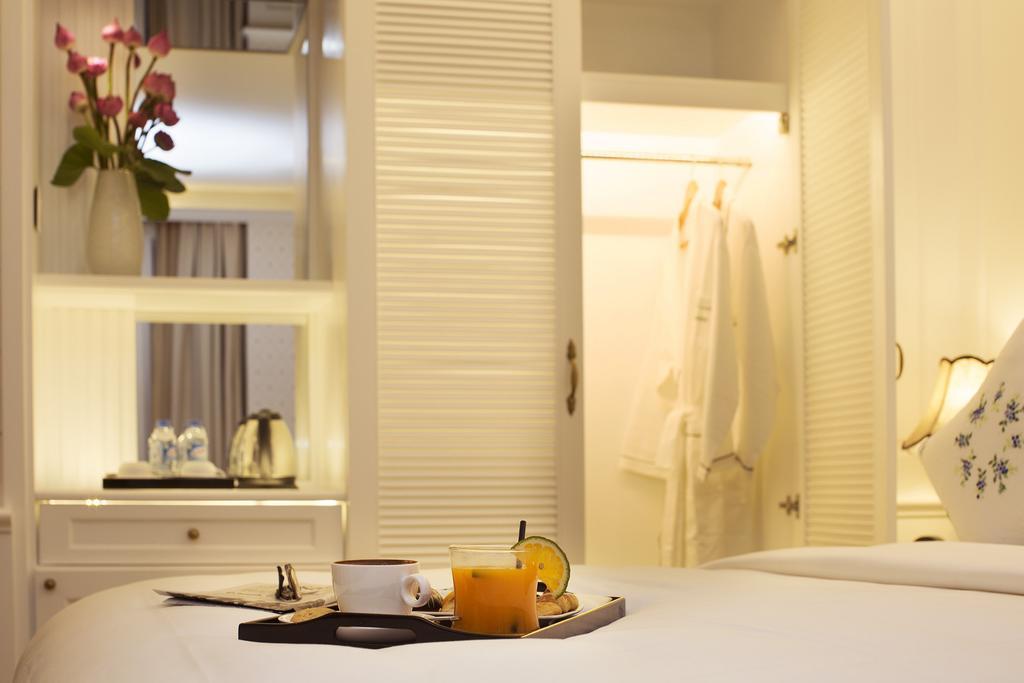 Colonial Elegance Deluxe - Twin - Massage Included