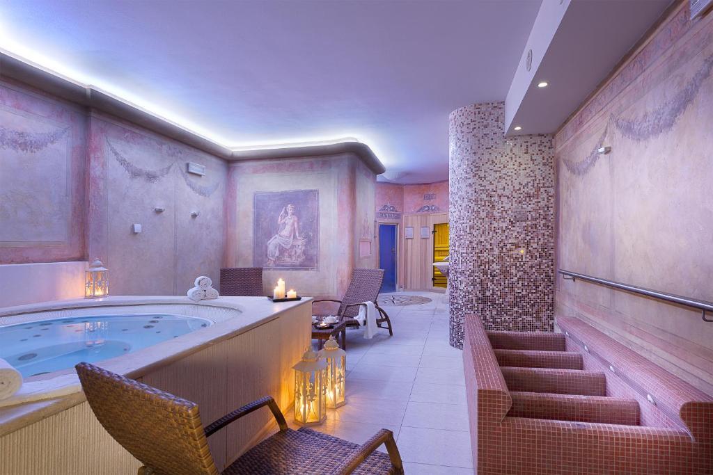 Economy Double or Twin Room