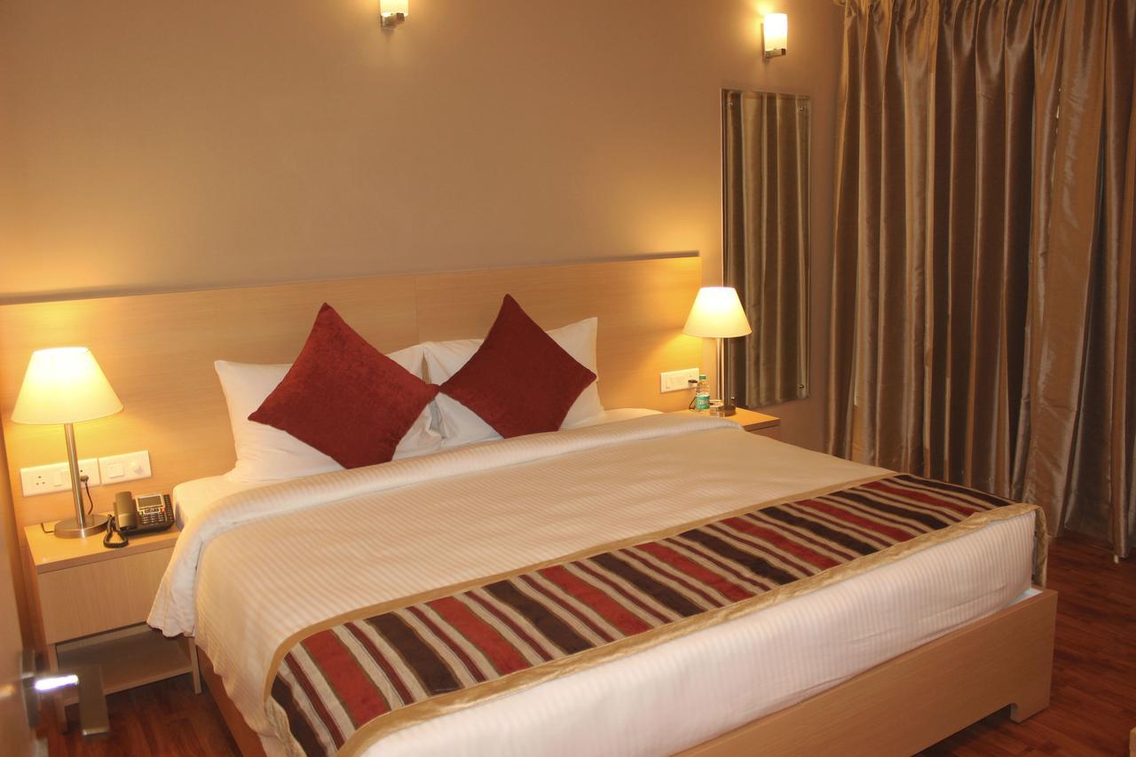 Deluxe Suite with Balcony