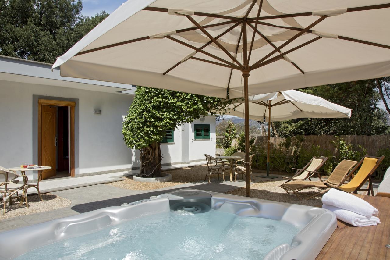 Two-Bedroom Suite with Outdoor Jacuzzi