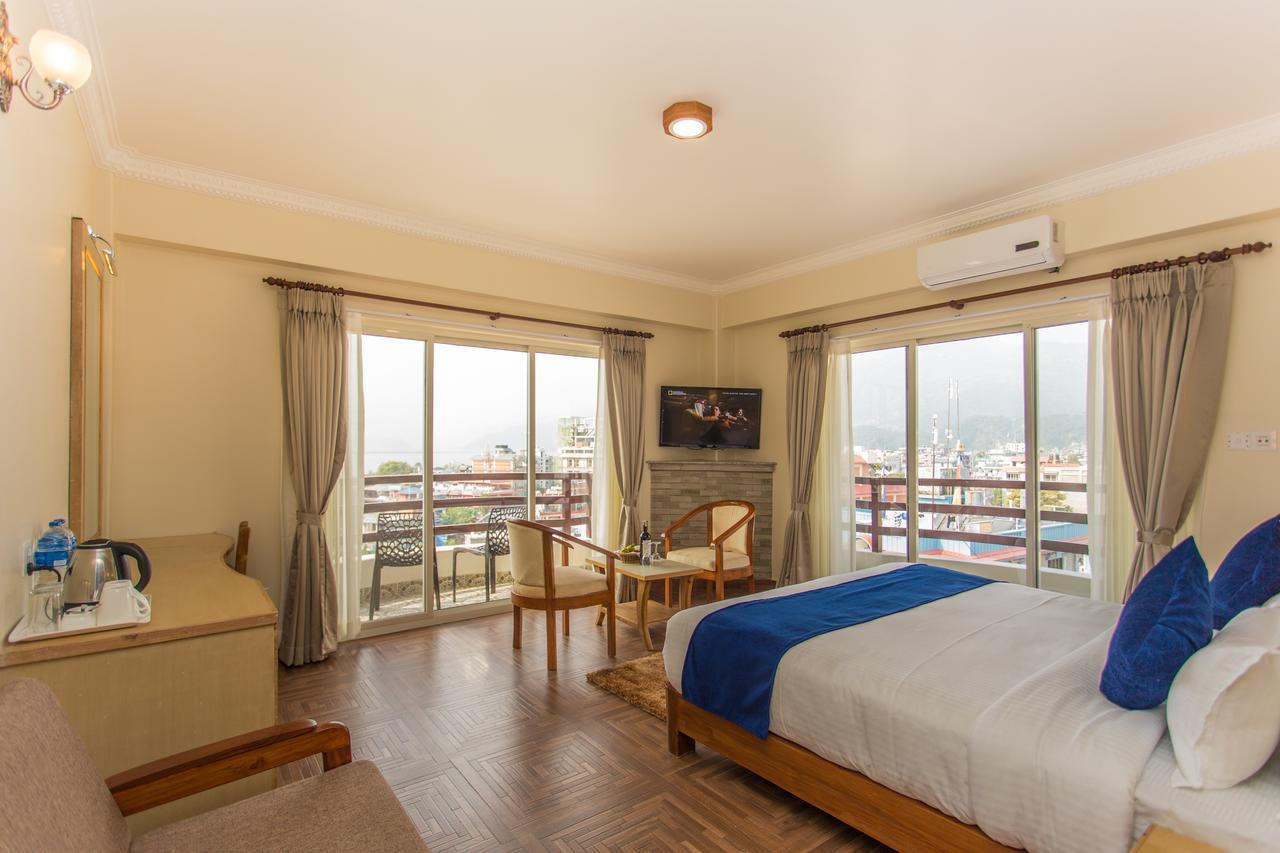 Super Deluxe Double Room- Lake/Mountain Facing