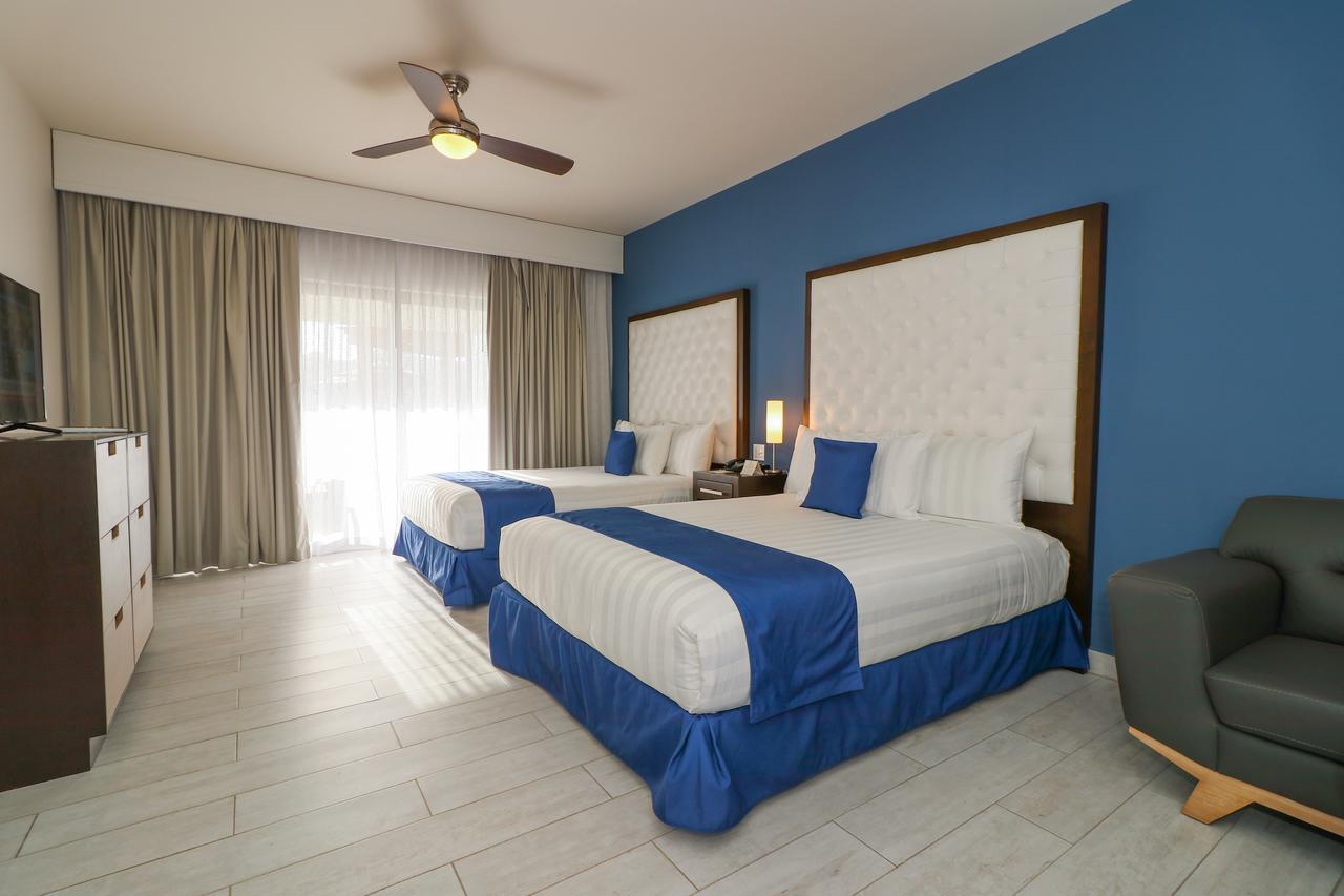 Deluxe Room with Two Queen Beds