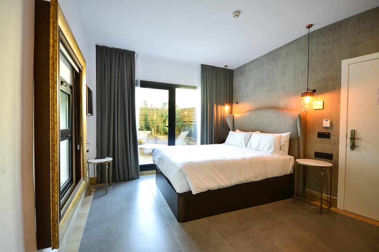Double Royal Alcazar Superior room with terrace and views