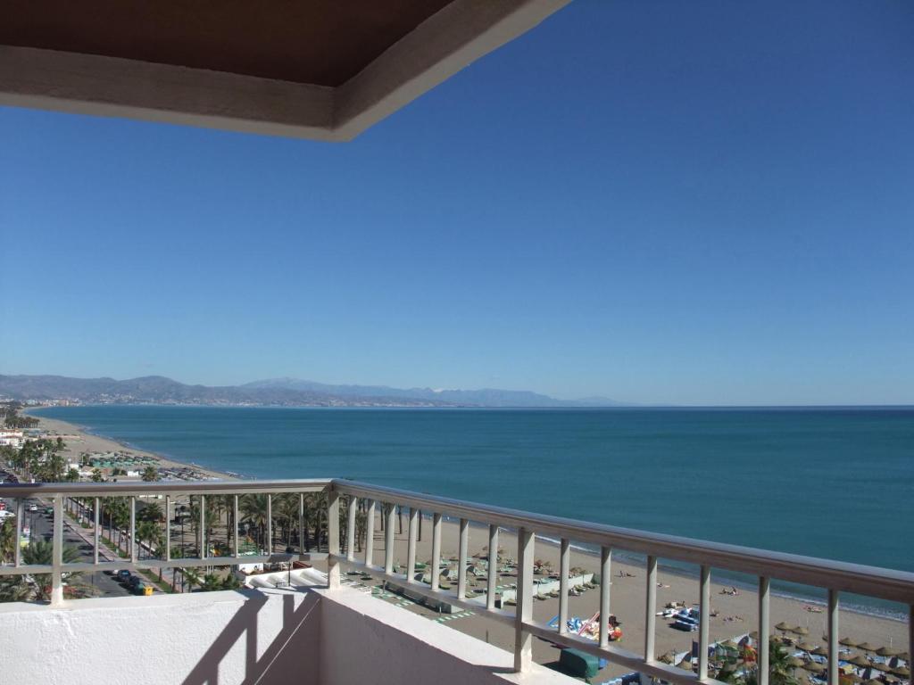 One-Bedroom Apartment  with partial sea views (2 adults + 2 children)