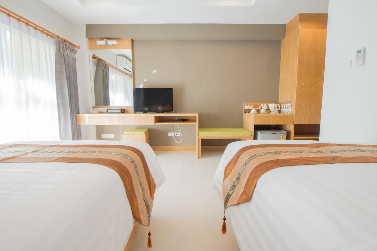 Superior Twin Beds with Garden View