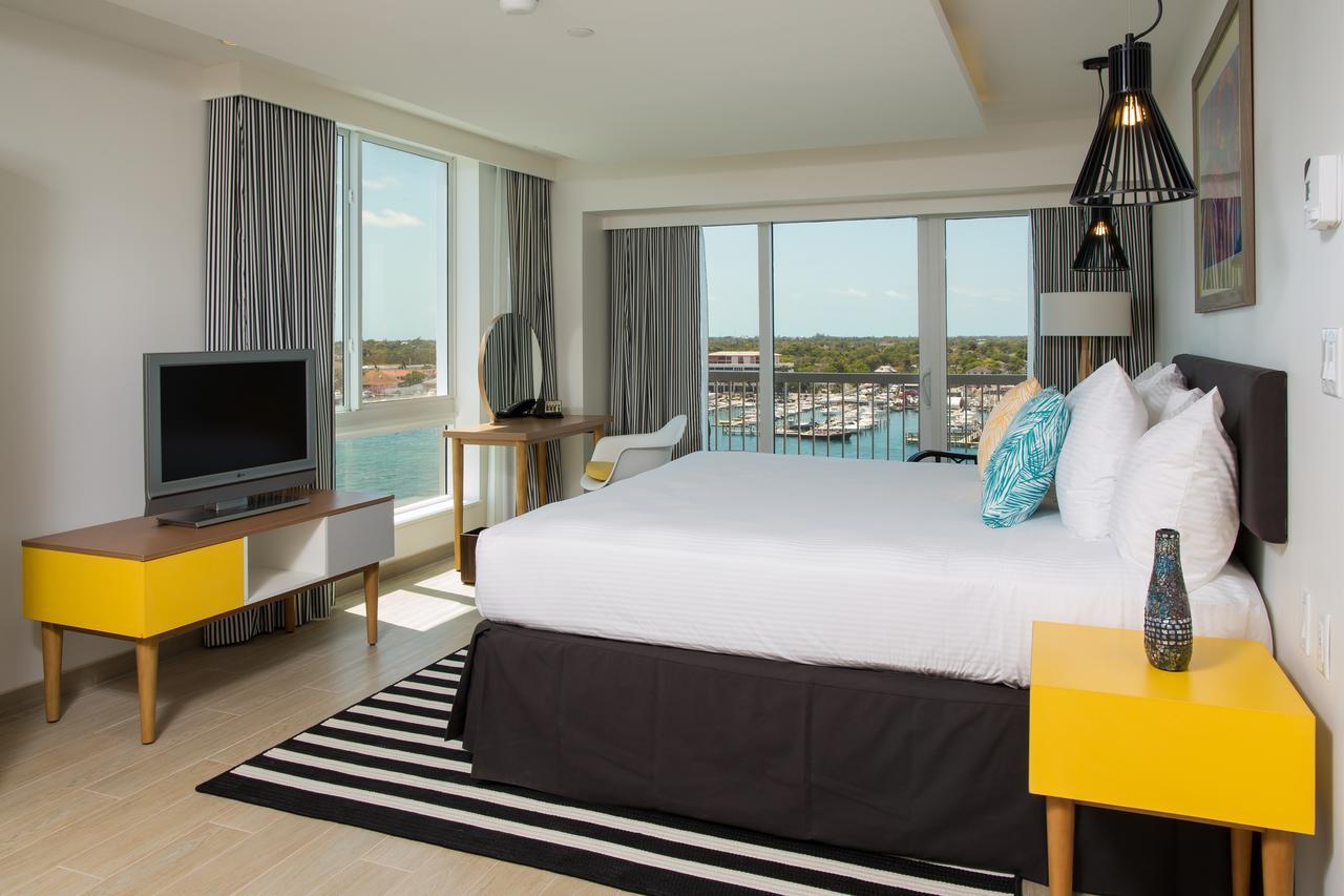 One Bedroom Harbor Front Suite King