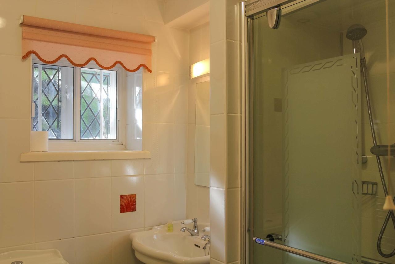 Small Double Room,535754511:JPEG