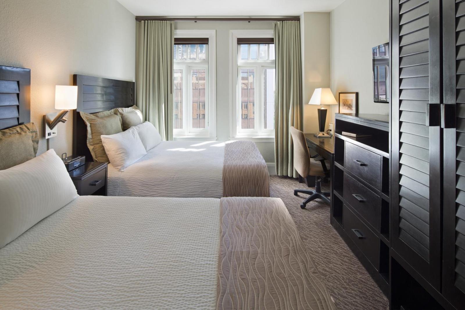Classic Two Double Beds City View