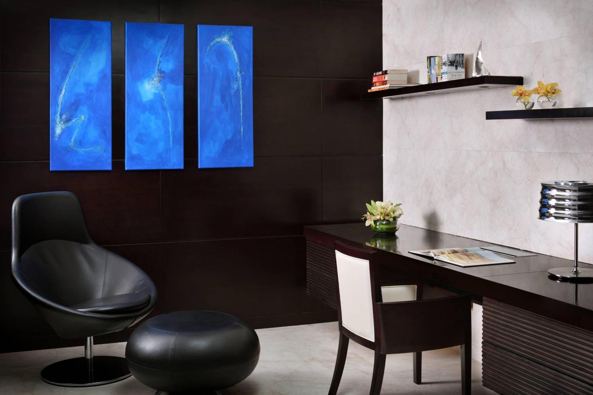 Renovated, Penthouse Suite, Sea view, High floor