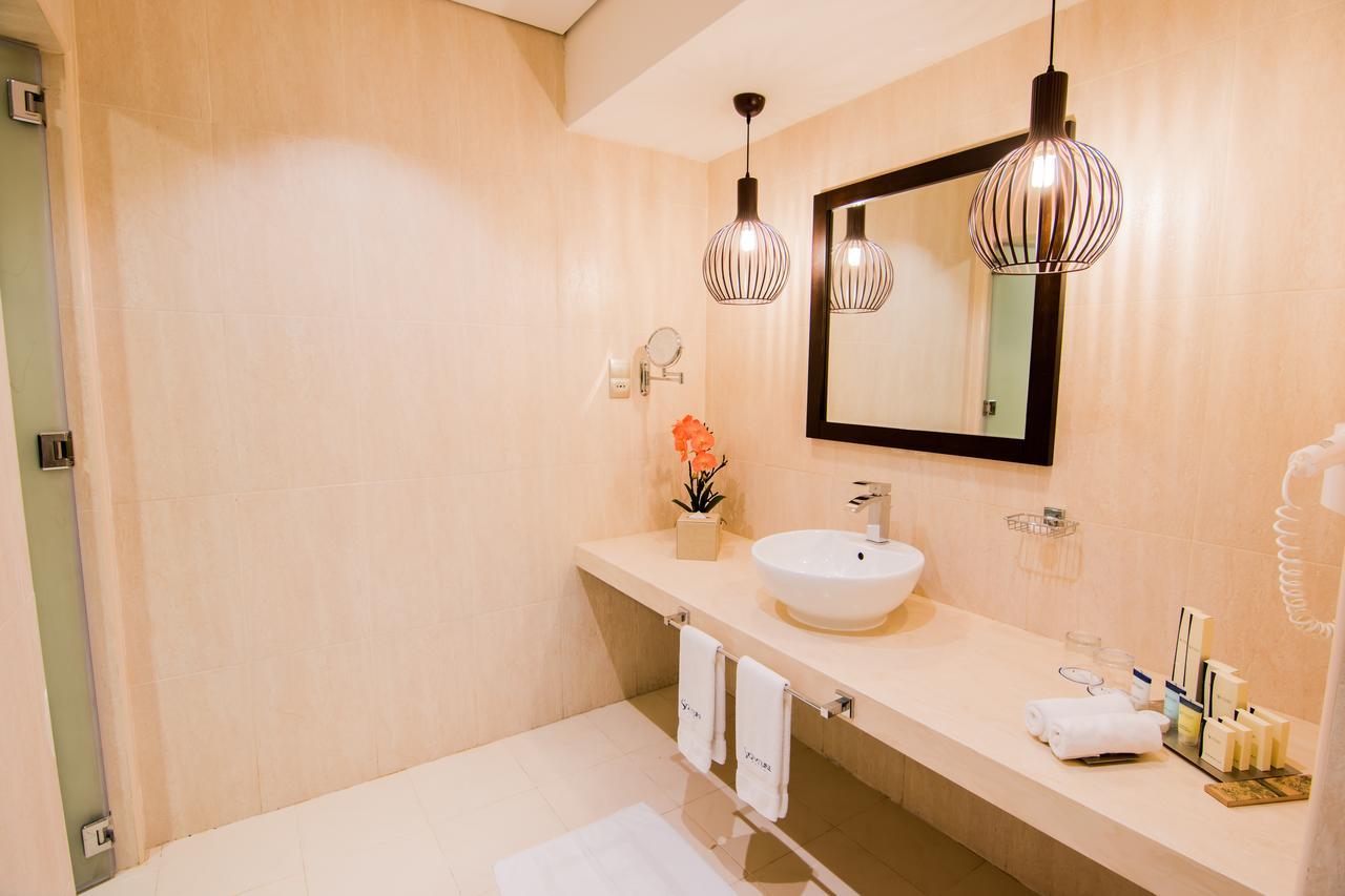 One-Bedroom Junior Suite