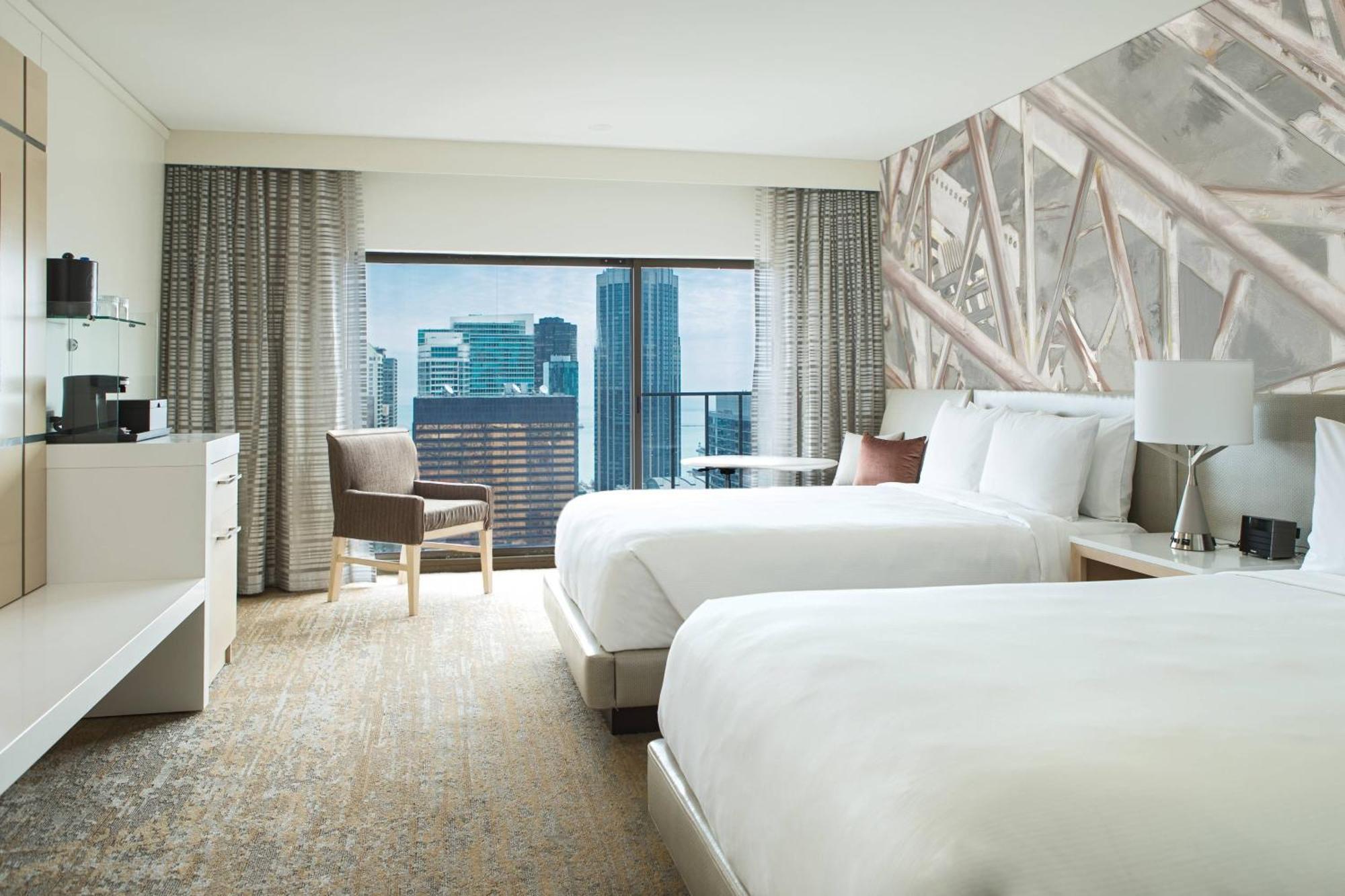 Double Room with Two Double Beds, City View and Roll-in Shower - Mobility Accessible/High Floor