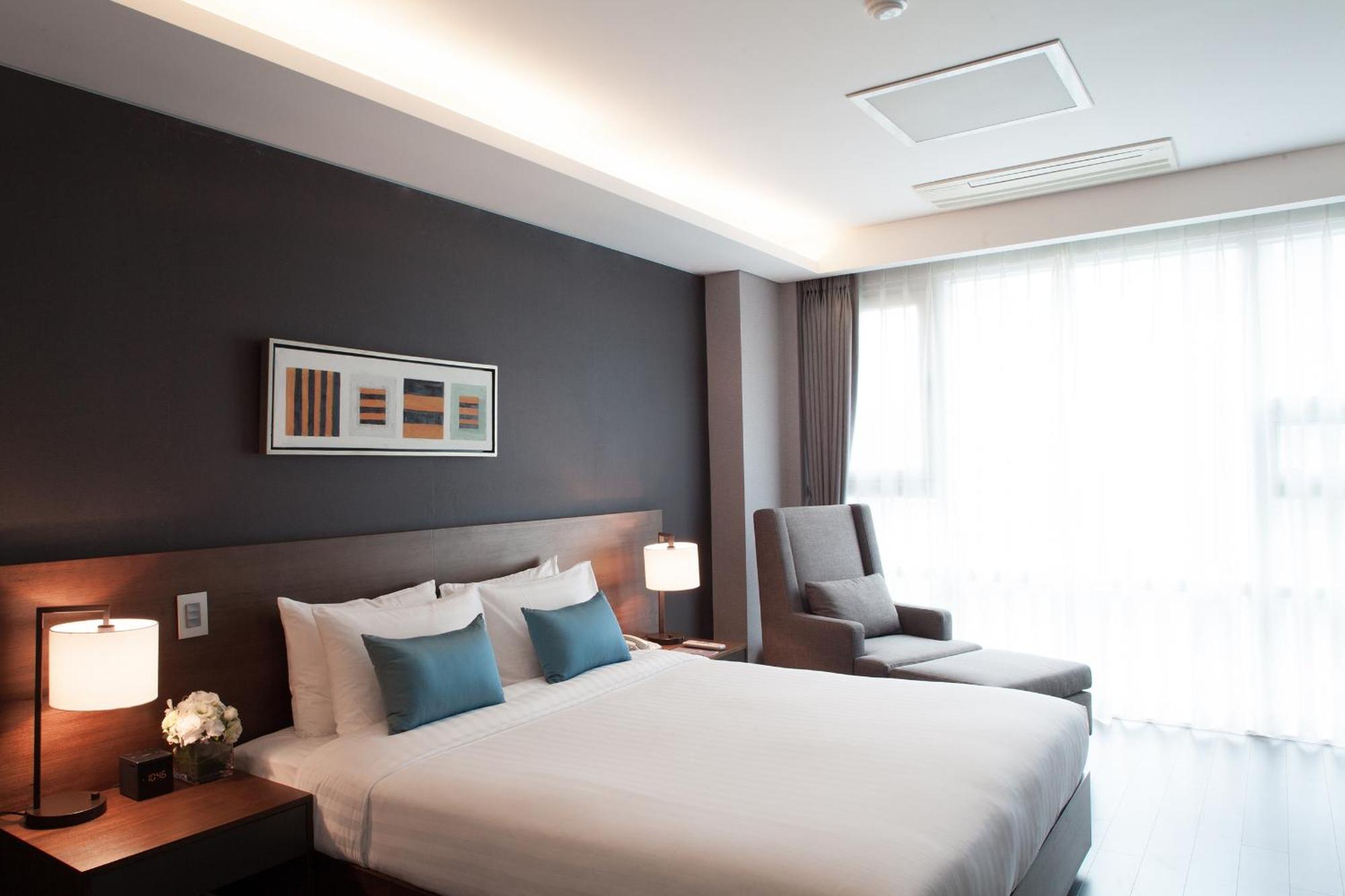 Super Deluxe One Bedroom Apartment