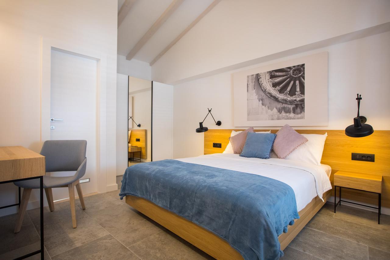 Deluxe Double or Twin Room with Sea View