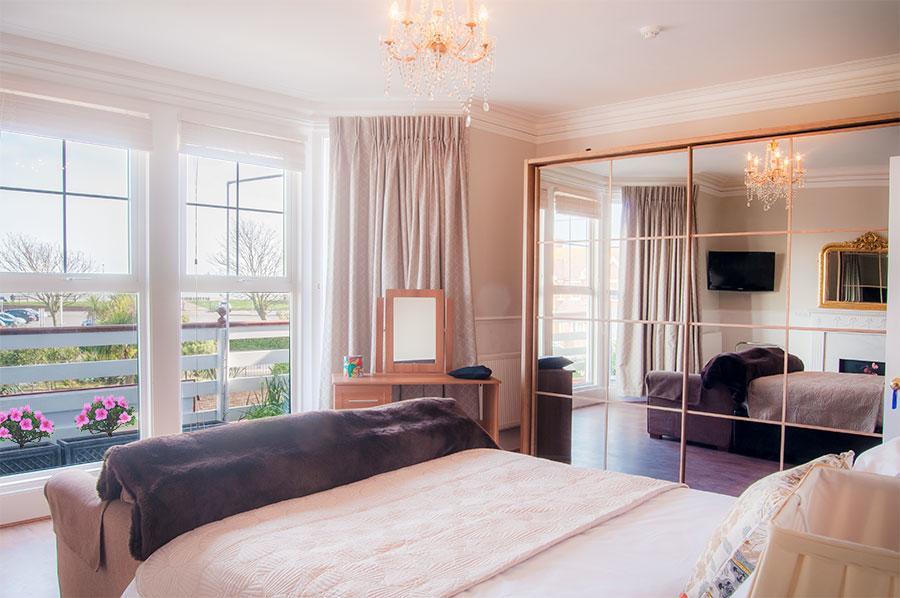 Deluxe Double Room with Balcony and Sea View