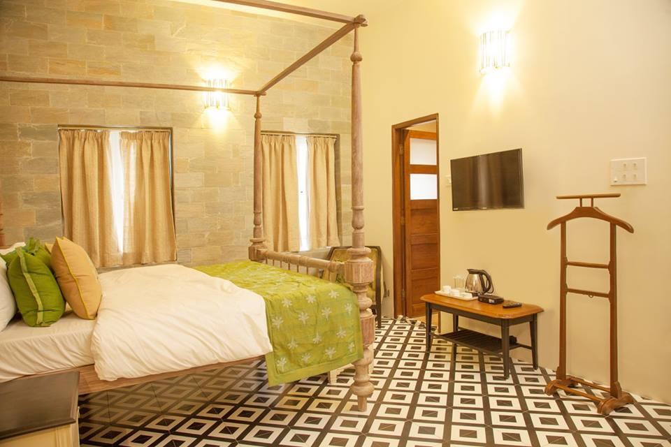 Deluxe King Room