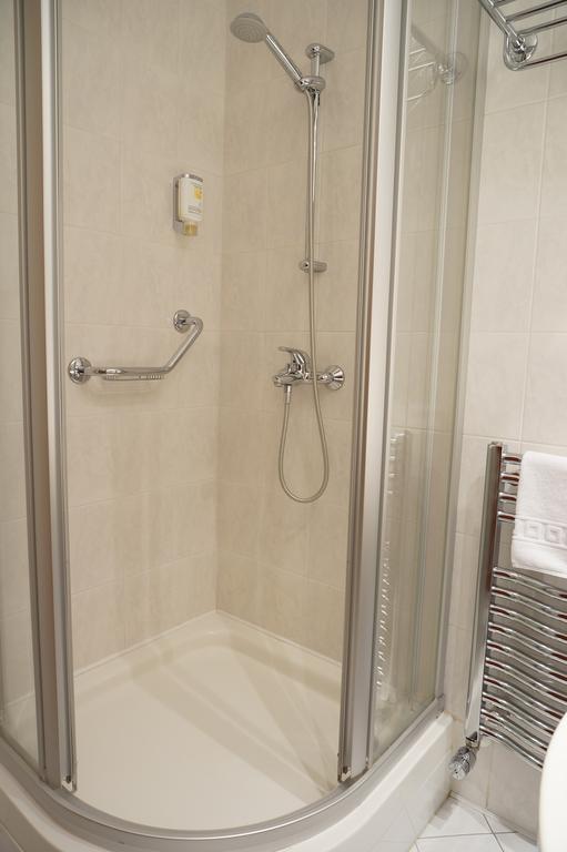 Double or Twin Room with Parking