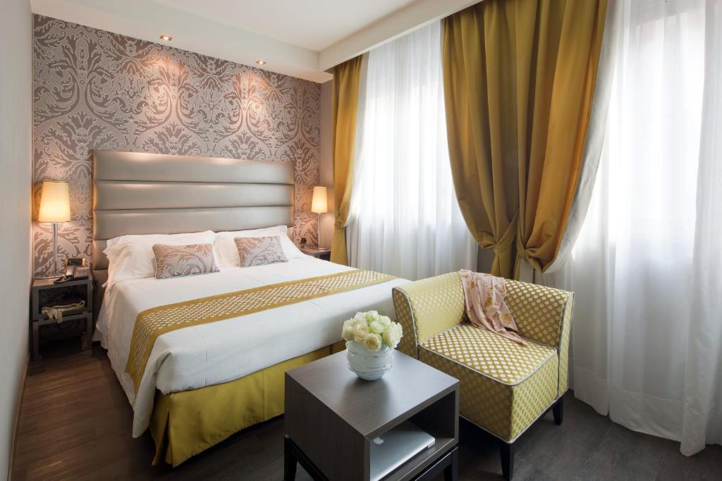 Deluxe Room (2 Adults + 1 Child)