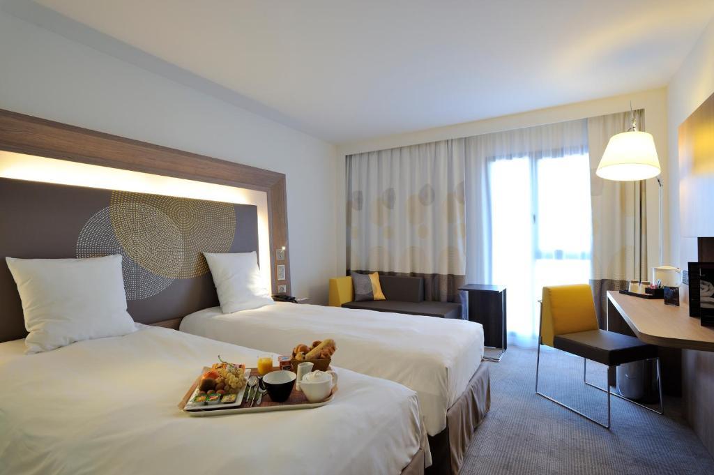 Classic Double Room with Bathtub