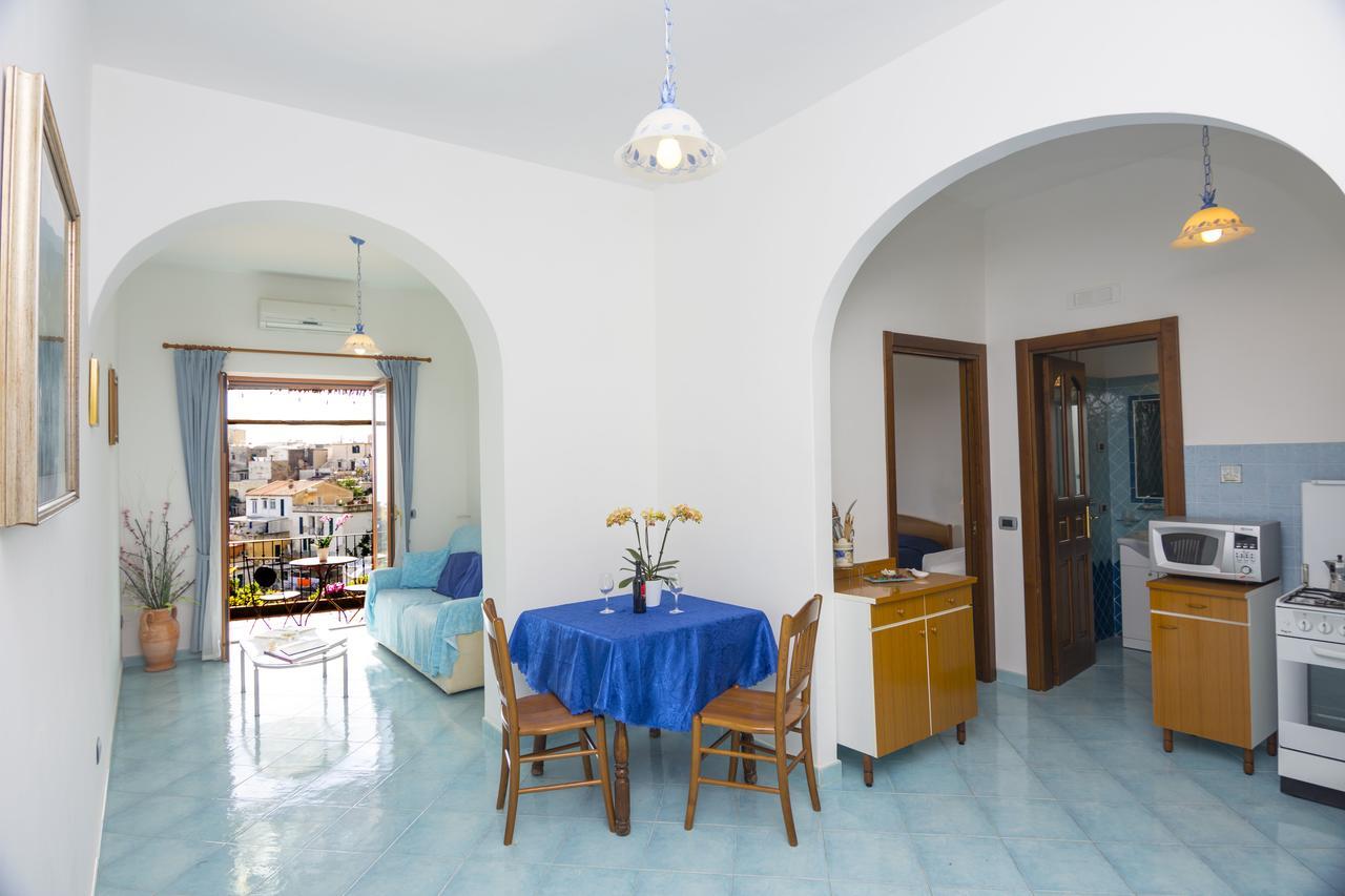 One-Bedroom Apartment with Spa Bath and Sea View