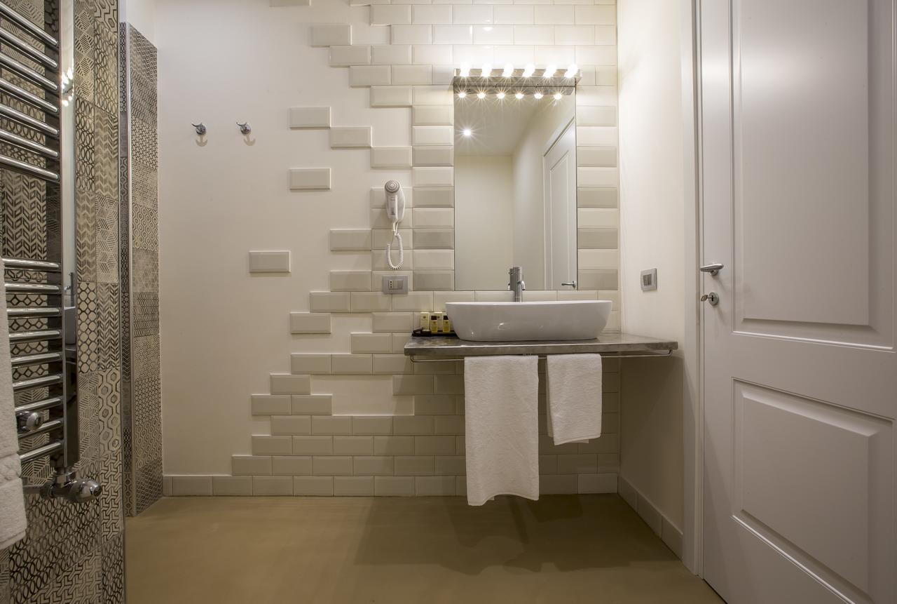 Luxury Triple Room,744223828:JPEG