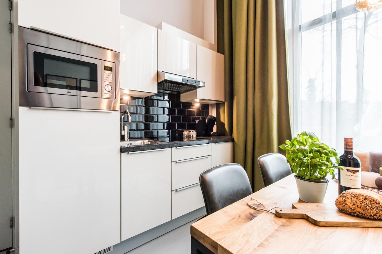 Large 1 Bedroom Apartment - Accessible, Duplex