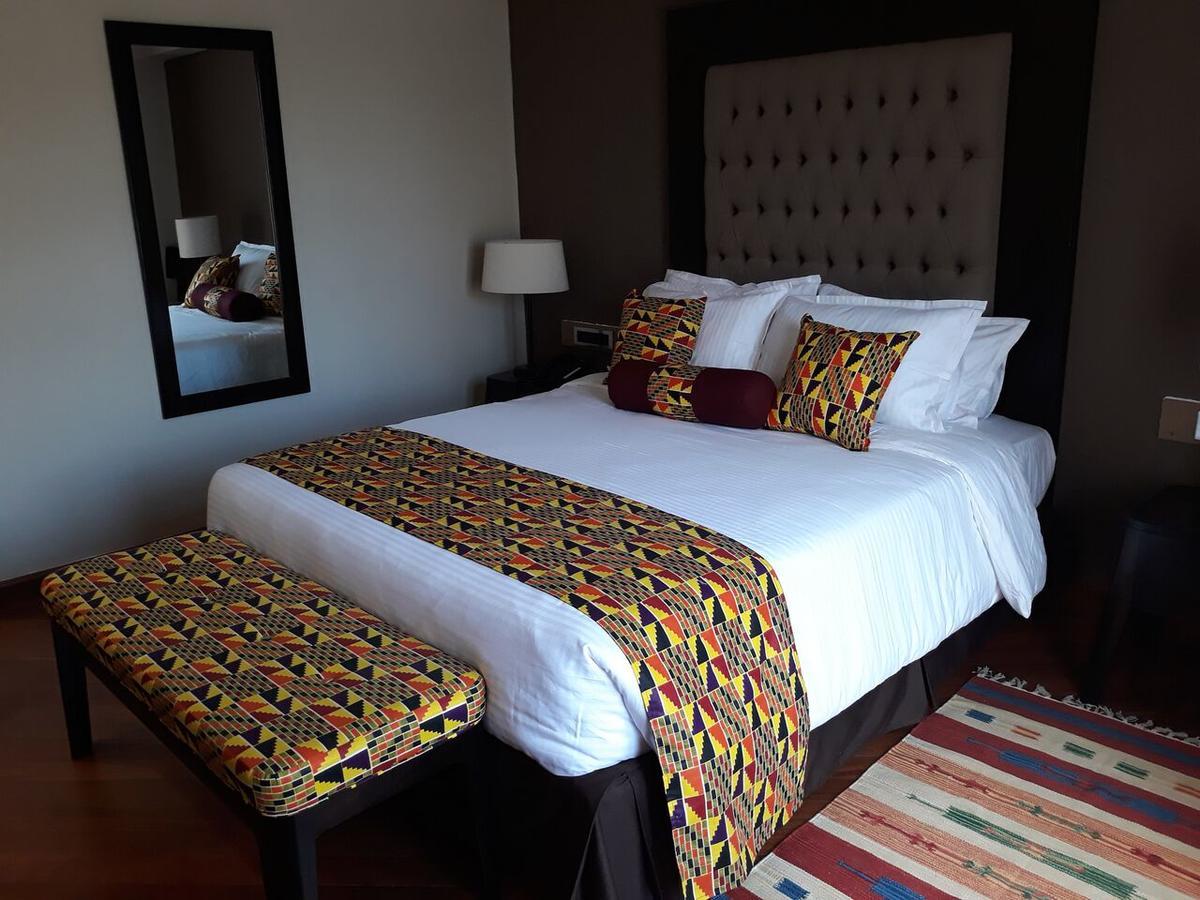 Deluxe Three-Bedroom Apartment with Private Kitchen and Balcony Free access to Swimming Pool & 10% Discount on F&B