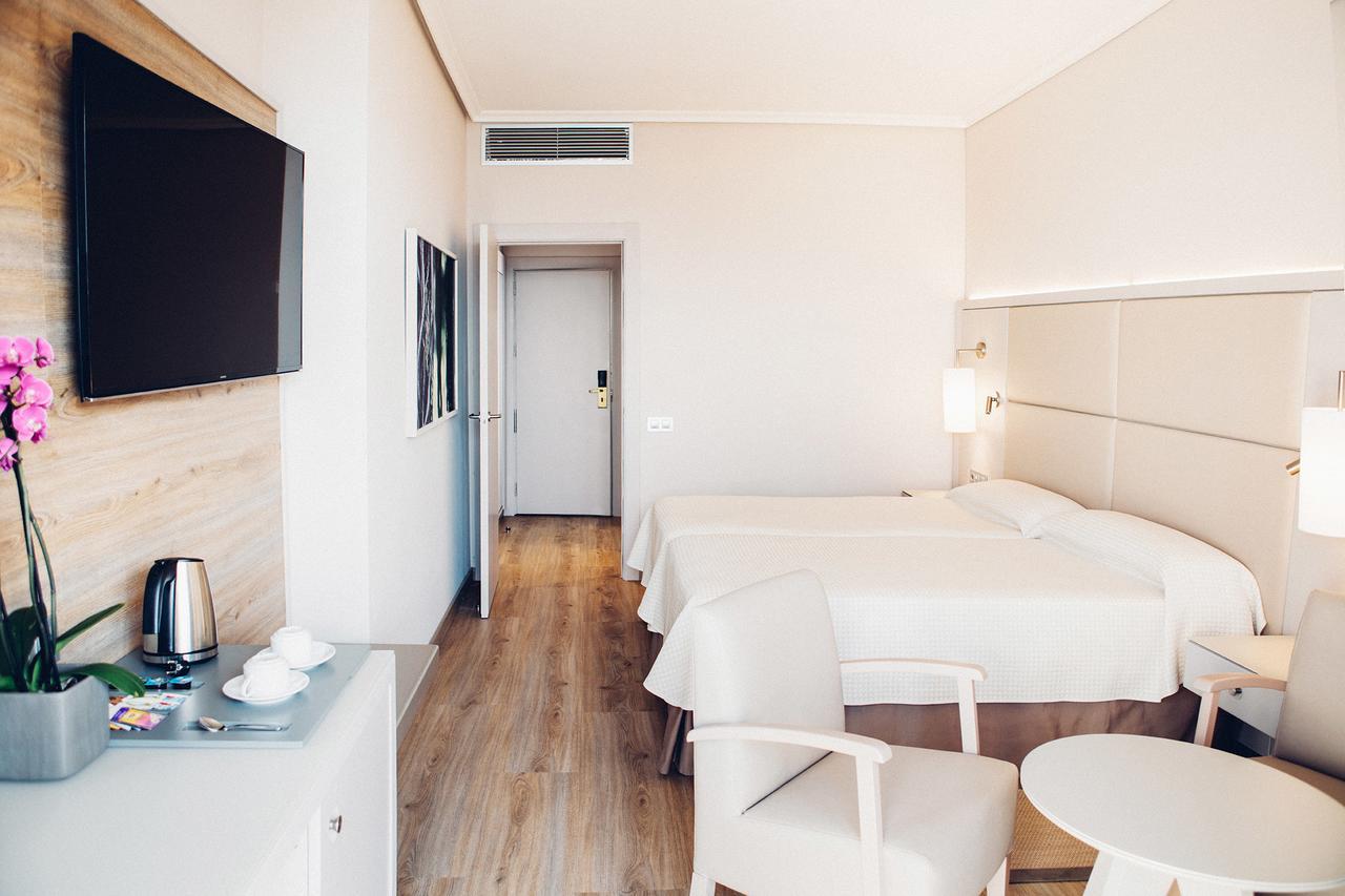 Double or Twin Room with Side Sea View
