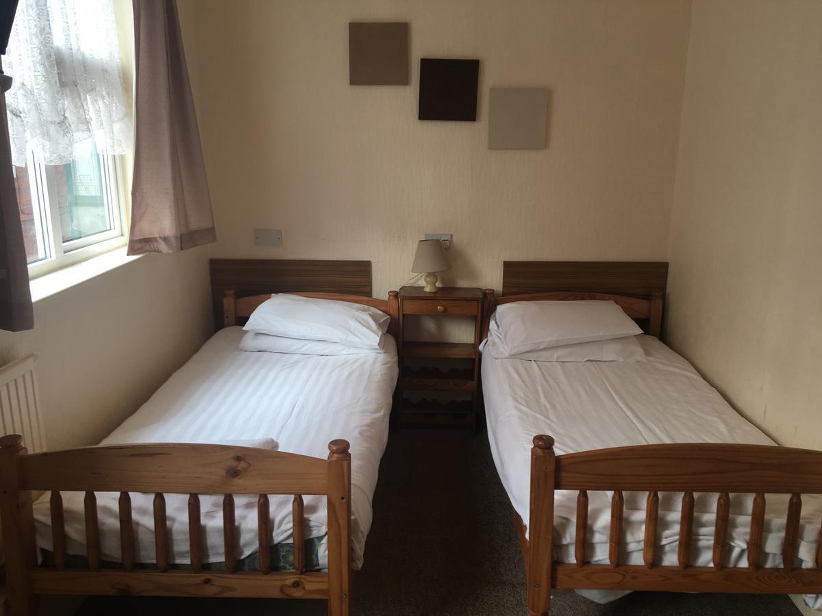 Economy Twin Room