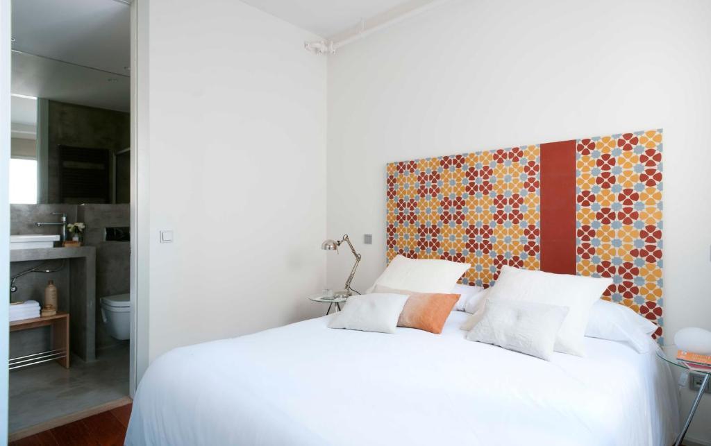 Three-Bedroom Premium Apartment with Balcony