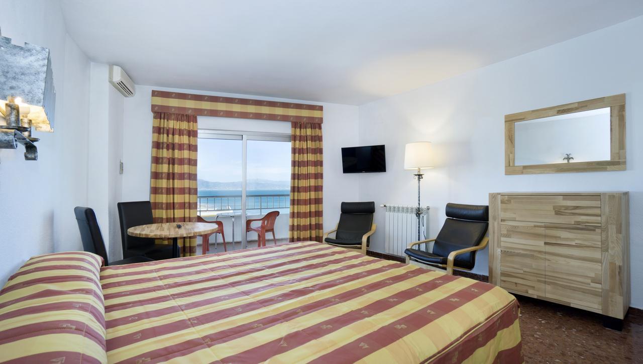Studio with Side Sea View (2 Adults + 1 Child)
