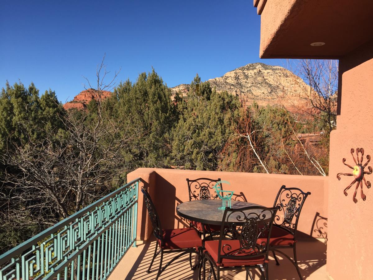 Sol Vista Suite - Deluxe King Suite