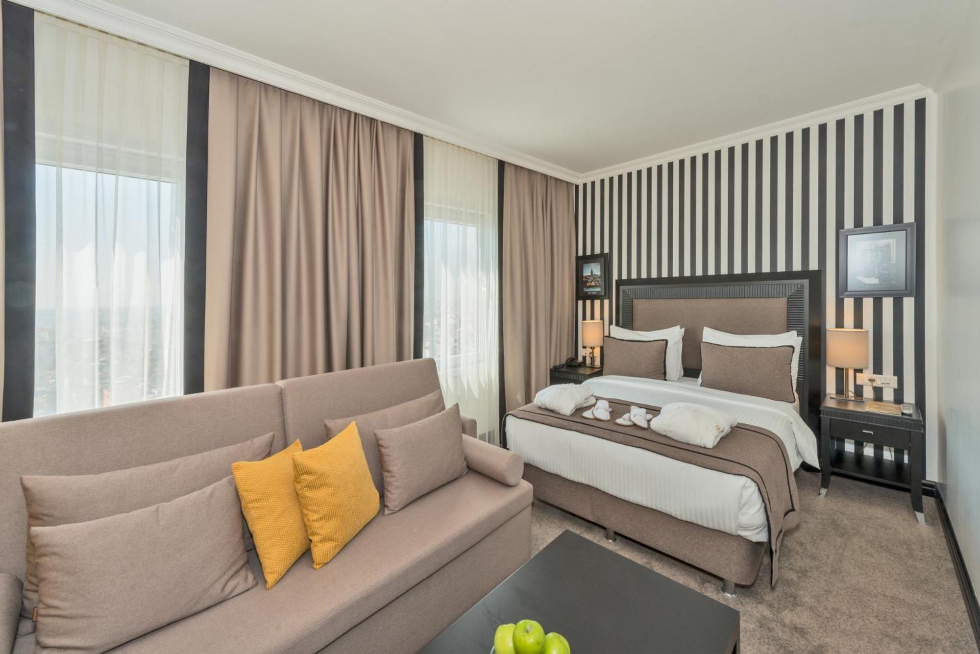 Grand Deluxe Double Room