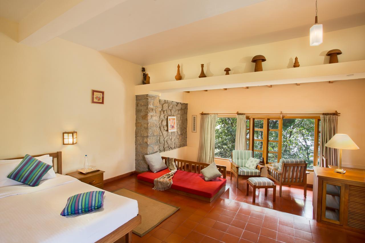 Estate Room