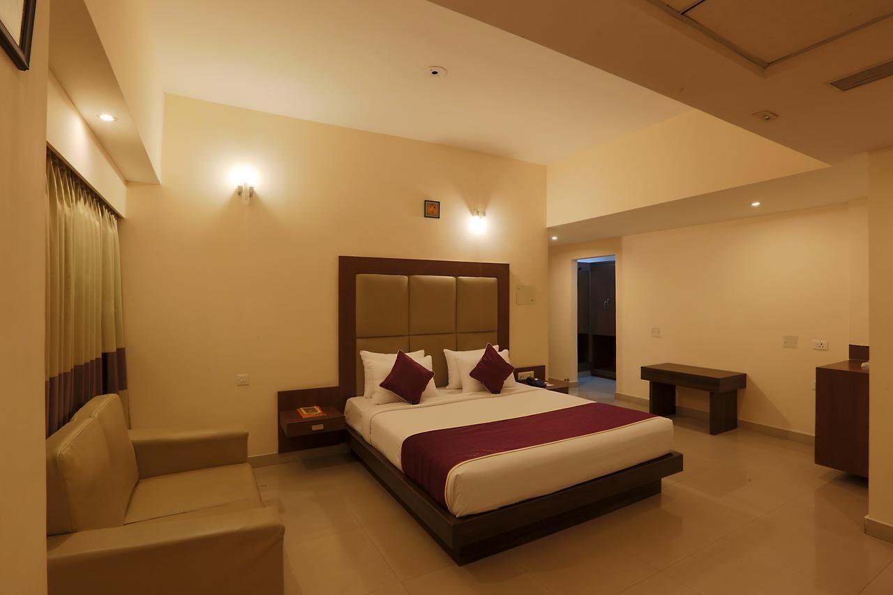 Club Room