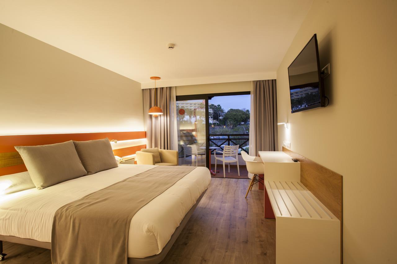 Double Room with Pool View