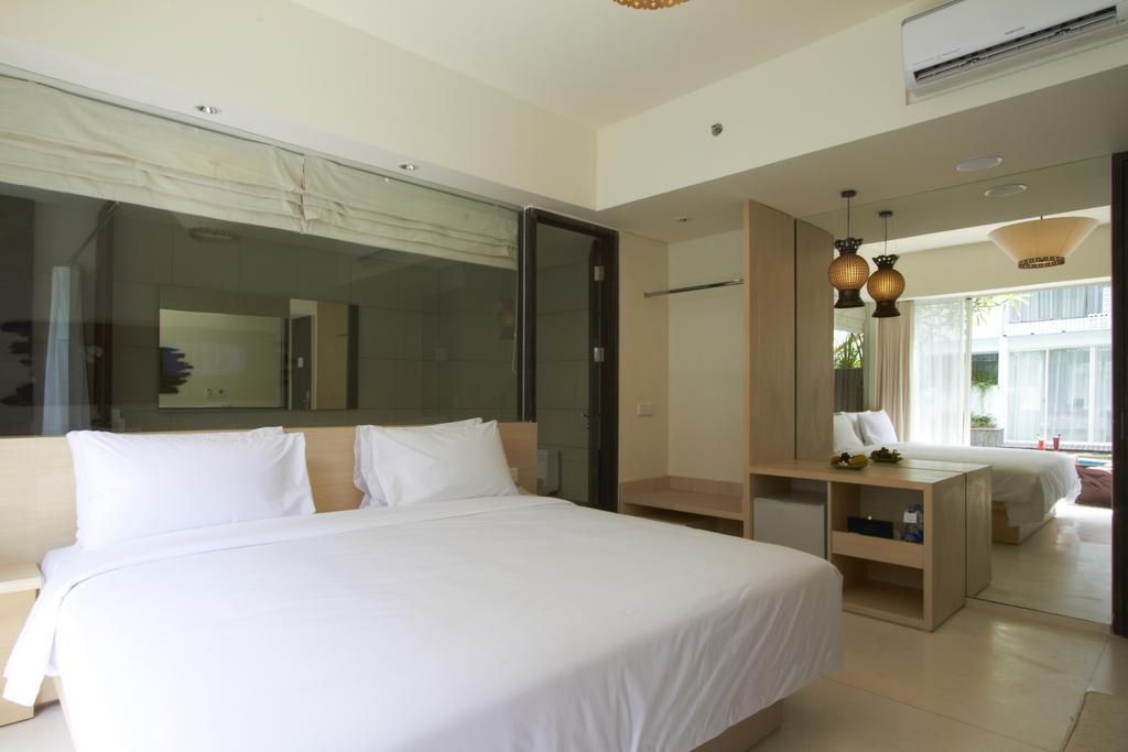 Poolside Grand Deluxe Double Room with Bathtub and Pool View,1697953468:JPEG