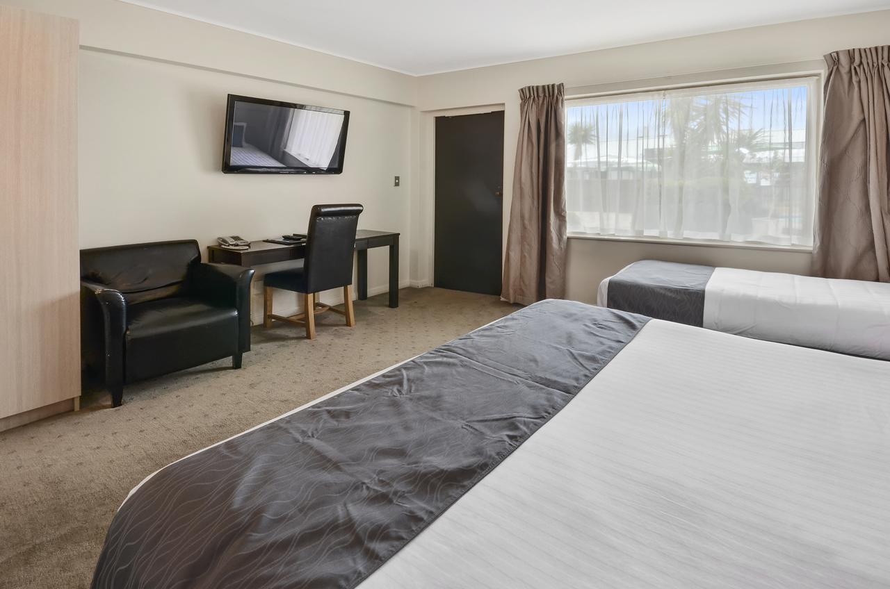 Superior Studio with pool view