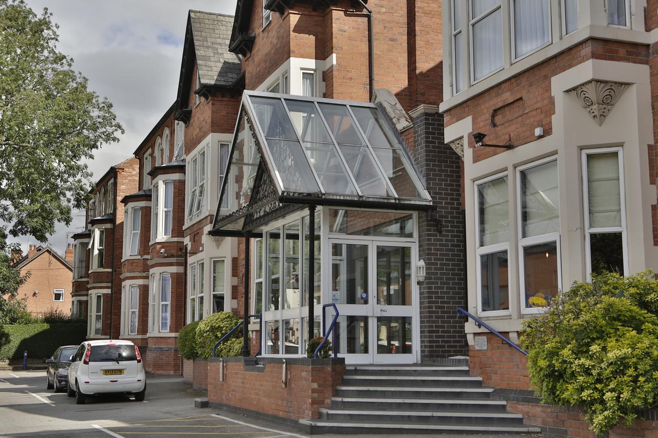 Standard King Room – Converts into Two Single Beds/Non-Smoking