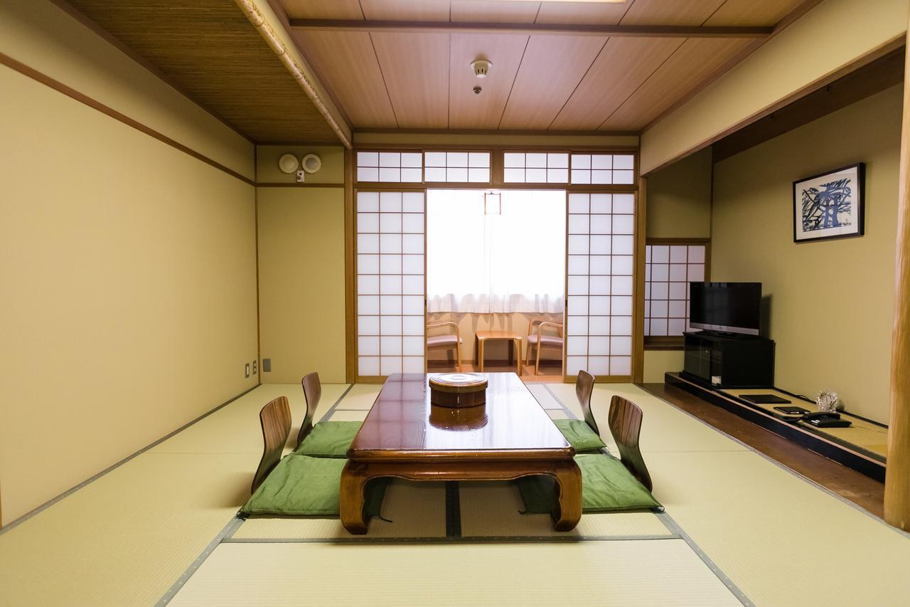 Japanese-Style Room with toilet and shared bathroom (10 tatami/ about 16.2㎡)