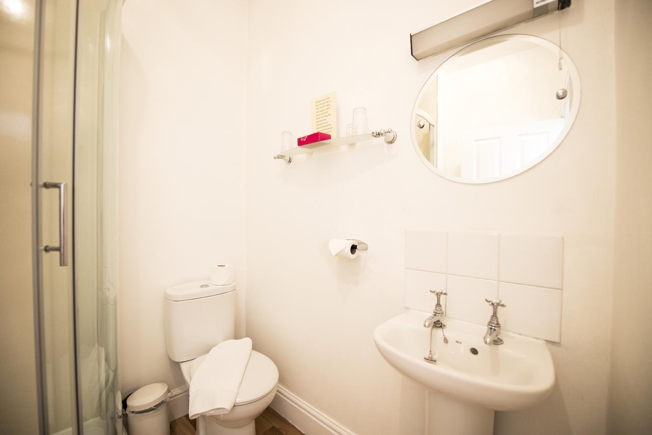 Quadruple Room (4 People)